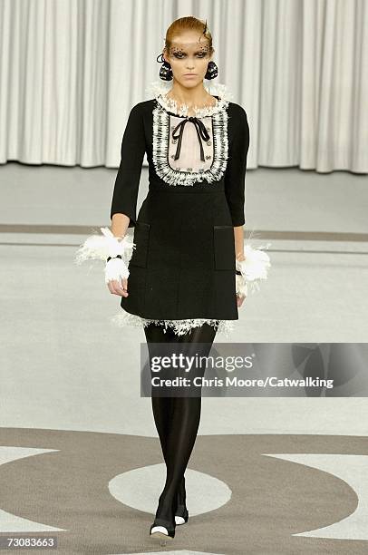 Model walks down the catwalk during the Chanel fashion show as part of Spring / Summer 2007 Haute Couture on January 23, 2007 in Paris, France.