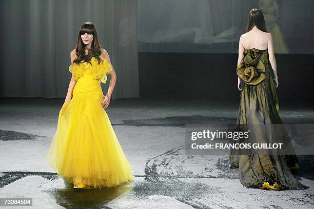 Models present creations by Italian designer Riccardo Tisci for Givenchy during the Spring-Summer 2007 Haute Couture show in Paris, 23 January 2007....