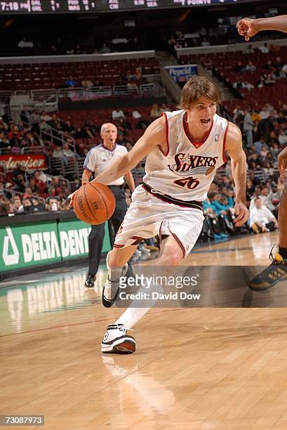 Kyle Korver of the Philadelphia 76ers drives against the New Orleans/Oklahoma City Hornets in NBA action January 23, 2007 at the Wachovia Center in...