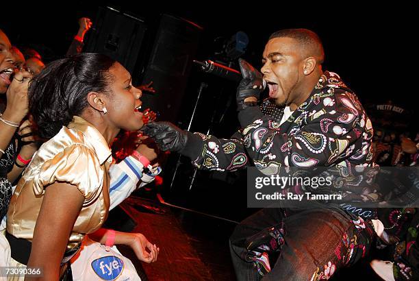 Pretty Ricky Beyonce 254 Pretty Ricky In Concert Stock Photos, High-Res Pictures, and Images ...