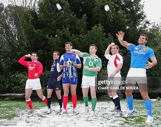 London, UNITED KINGDOM: Welsh Rugby Union Captain Stephen Jones, Scottish Captain Chris Paterson, French Captain Fabien Pelous, Irish Captain Brian...