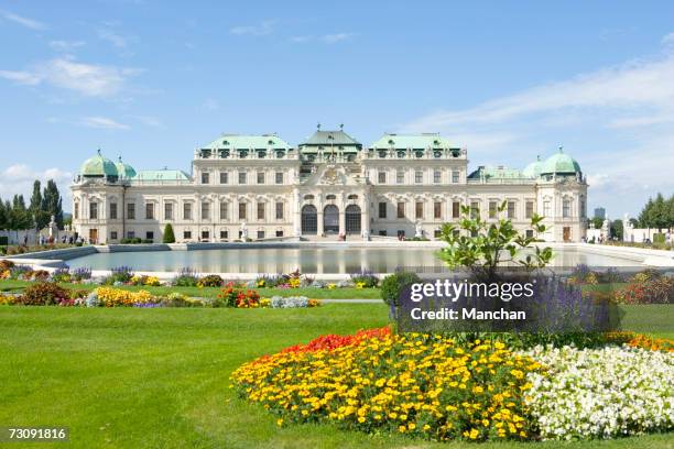 austria, vienna, belvedere palace and gardens - belvedere palace vienna foto e immagini stock