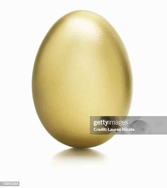 golden egg, close up - egg stock pictures, royalty-free photos & images