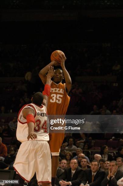 Kevin Durant of the Texas Longhorns takes a jump shot against St. John's Redstorm on November 17, 2006 during the 2K Sports College Hoops Classic at...