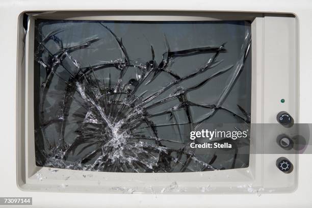 Broken Monitor Example Broken Monitor Photos and Premium High Res Pictures - Getty Images