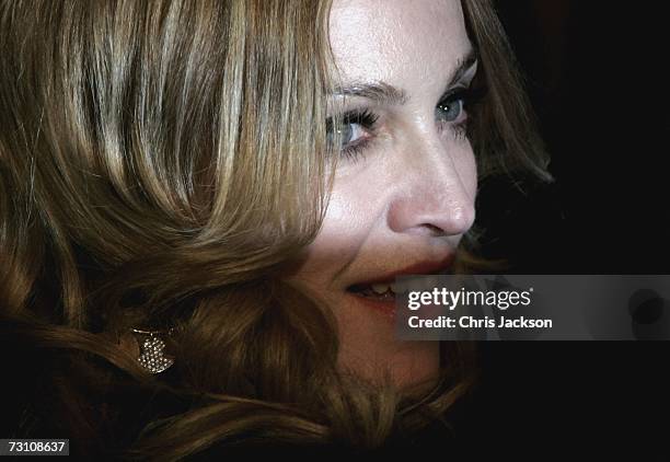 Madonna arrives at the Arthur And The Invisibles premier at Vue Leicester Square on January 25, 2007 in London, England.