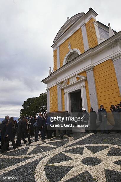 The coffin of Leopoldo Pirelli is carried inside St. George Church during his funeral, on January 25, 2007 in Portofino, Italy. Pirelli, the 81-year-...