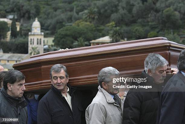 The coffin of Leopoldo Pirelli is carried towards St. George Church during his funeral on January 25, 2007 in Portofino, Italy. Pirelli, the 81-year-...
