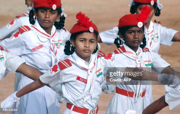 Sørge over varemærke sår Indian girls members of the Junior Red Cross take part in a parade on...  News Photo - Getty Images