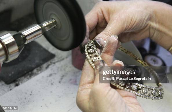 Van Cleef And Arpels - Work Shop Van Cleef And Arpels - Work Shop