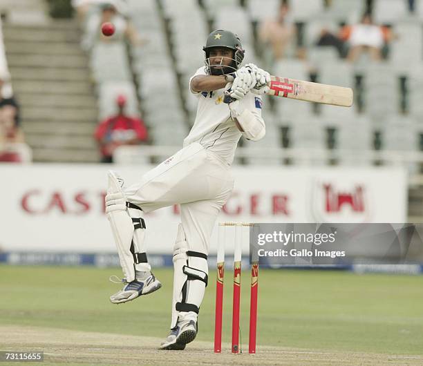 Muhammad Yousuf in action during Day 1 of the Third test between, South Africa and Pakistan at Sahara Park Newlands, on January 26, 2007 in Cape...