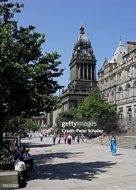 england, west yorkshire, leeds, town hall and city art gallery - leeds town hall bildbanksfoton och bilder