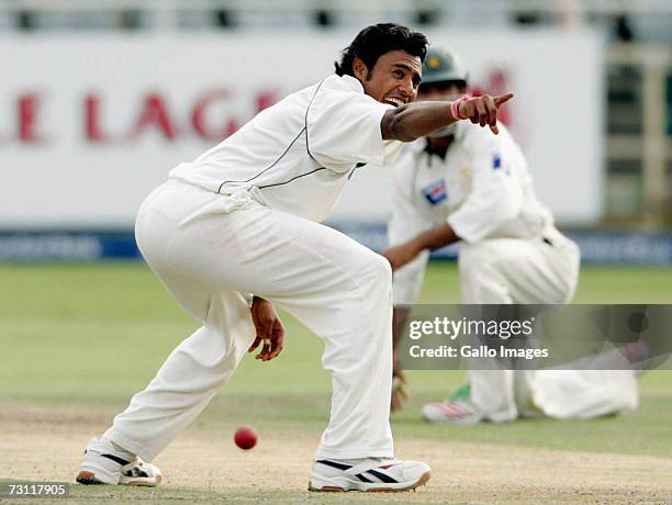 Danish Kaneria appeals during Day 1 of the Third test between, South Africa and Pakistan at Sahara Park Newlands, on January 26, 2007 in Cape Town,...