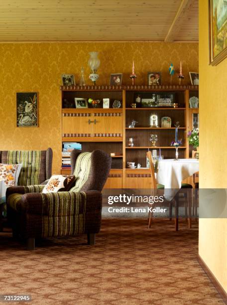 interior from a 1970s style living room. - lena home stock-fotos und bilder