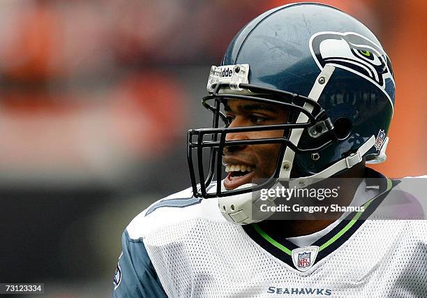 Shaun Alexander of the Seattle Seahawks looks on against the Chicago Bears during their NFC Divisional Playoff Game January 14, 2007 at Soldier Field...