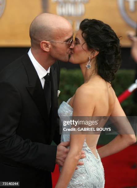 Los Angeles, UNITED STATES: Actress Teri Hatcher and Stephen Kay arrive on the red carpet of the 13th Annual Screen Actors Guild Awards, in Los...