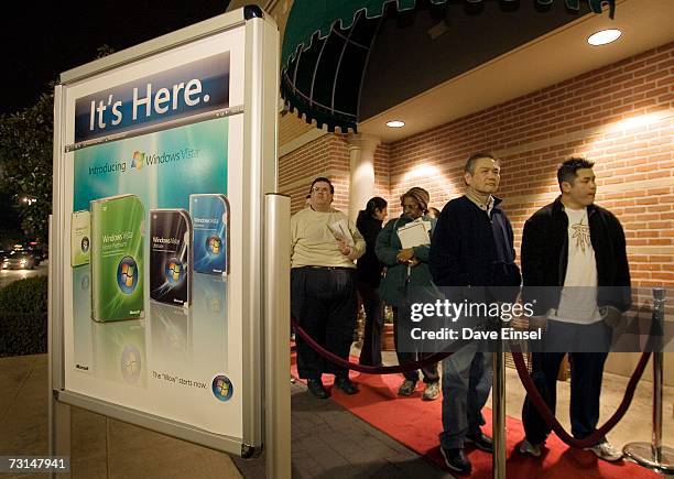 Compusa Photos and Premium High Res Pictures - Getty Images