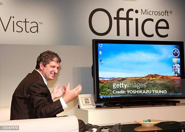 Software giant Microsoft's Japanese subsidiary President Darren Huston shows how to use the company's new operating system Windows Vista in Tokyo 30...