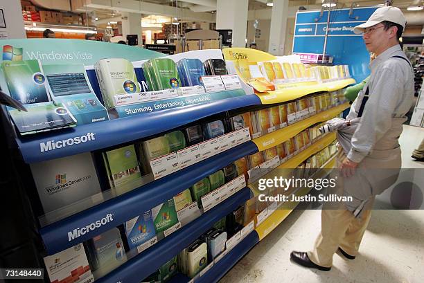 Office Comp System 363 Microsoft Office System Stock Photos, High-Res Pictures, and Images ...