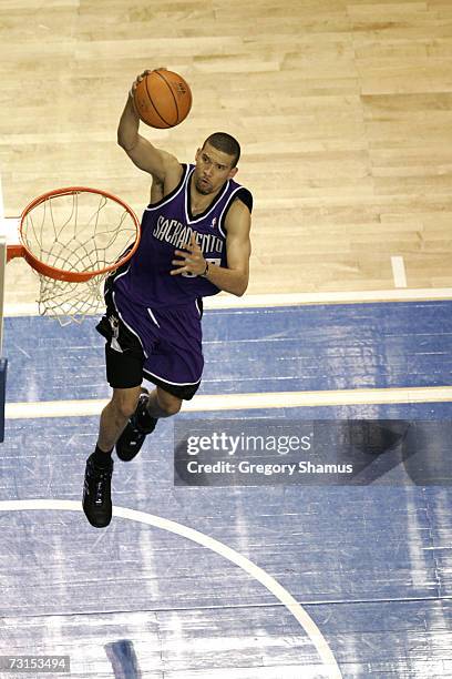 Francisco Garcia of the Sacramento Kings shoots a layup against the Detroit Pistons on January 20, 2007 at the Palace of Auburn Hills in Auburn...