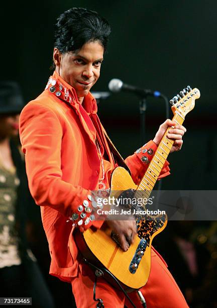 Prince performs during the Super Bowl XLI Halftime Press Conference at the Miami Beach Convention Center on February 1, 2007 in Miami, Florida.