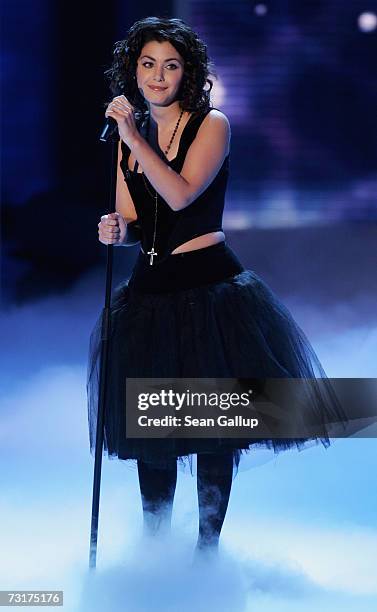 Singer Katie Melua performs after receiving her Pop International Award at the 42nd Goldene Kamera Awards February 1, 2007 in Berlin, Germany.