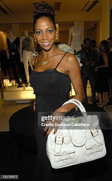 Actress Holly Robinson Peete attends a pre-Super Bowl XLI cocktail reception and shopping extravaganza at Valentino Bal Harbour on February 1, 2007...