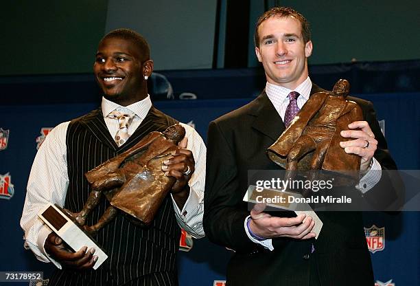 Co-winners of the NFL "Walter Payton Man of the Year" Award LaDainian Tomlinson of the San Diego Chargers and Drew Brees of the New Orleans Saints...