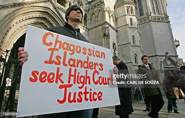 London, UNITED KINGDOM: Chagossian Islanders and their supporters arrive at the Court of Appeal in central London, 05 February 2007, as they prepare...