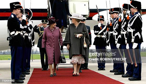 Rotterdam, NETHERLANDS: Britain's Queen Elizabeth II and prince Philip arrived at Rotterdam Airport 05 February 2007 to greeted by Queen Beatrix. The...