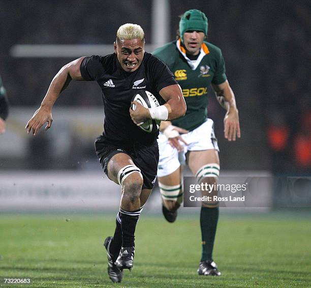 George Collins Rugby 1,530 Jerry Collins Rugby Stock Photos, High-Res Pictures, and Images ...