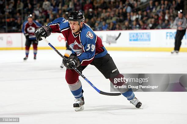 Tyler Arnason of the Colorado Avalanche skates against the Nashville Predators on January 30, 2007 at the Pepsi Center in Denver, Colorado. The...