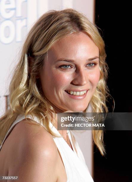 Los Angeles, UNITED STATES: Actress Diane Kruger poses for photographers as she arrives to the premiere of "Starter for 10" in Hollywood, CA 6...