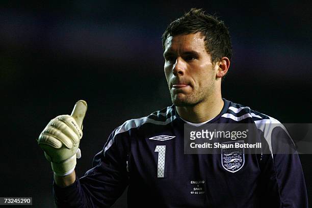 Ben Foster of England gives a thumbs up during the International Friendly match between England and Spain at Old Trafford on February 7, 2007 in...