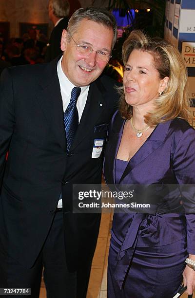 O2 Germany Ceo Groeger Photos and Premium High Res Pictures - Getty Images