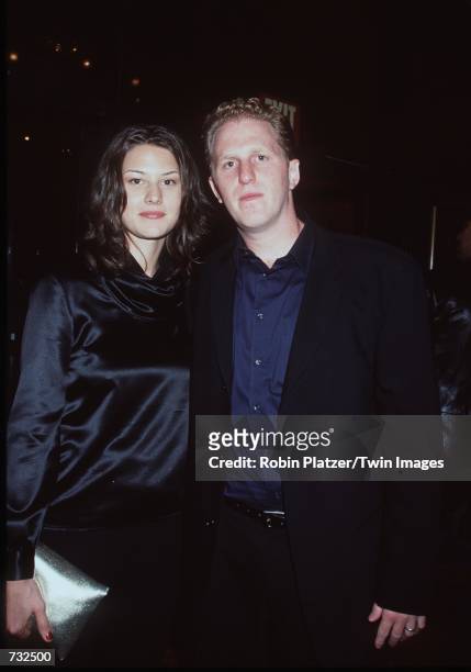 Actor Michael Rapaport and his wife Nicole arrive at the premiere of his new movie "Bamboozled" at The Ziegfeld Theatre October 2, 2000 in New York...