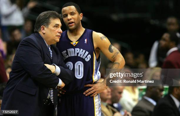 Head coach Tony Barone talks with Damon Stoudamire of the Memphis Grizzlies during play against the Dallas Mavericks on February 7, 2007 at the...