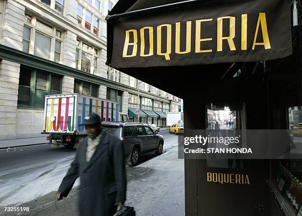 New York, UNITED STATES: TO GO WITH AFP STORY BY ALFONSO LUNA-EEUU-SPAIN-BARCELONA CONQUERS A PLACE IN THE HEART OF NEW YORKERS: Named after a street...