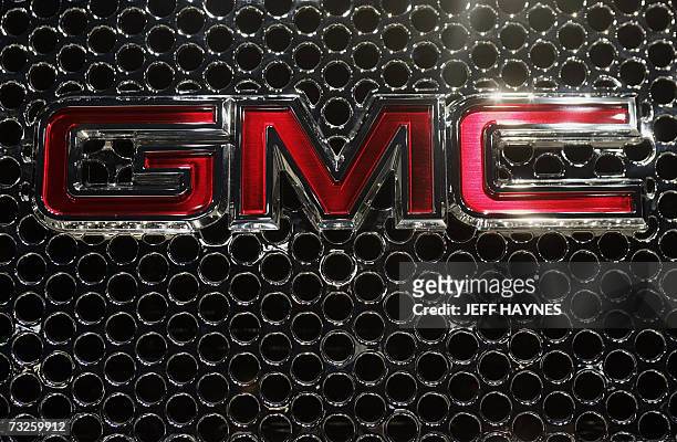 29 Gmc Emblem Photos and Premium High Res Pictures - Getty Images