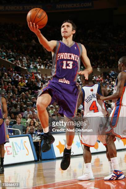 Steve Nash of the Phoenix Suns goes to the hoop against the New York Knicks on January 24, 2007 at Madison Square Garden in New York City. The Suns...