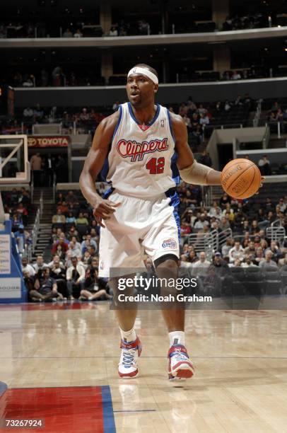Elton Brand of the Los Angeles Clippers moves the ball against the Milwaukee Bucks during the game on January 23, 2007 at Staples Center in Los...
