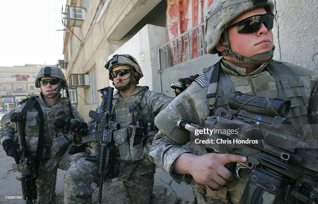US Army Conducts Walking Patrol of Tense Baghdad Neighborhood
