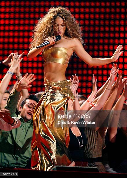 108 fotos e imágenes de Shakira Grammy 2007 - Getty Images