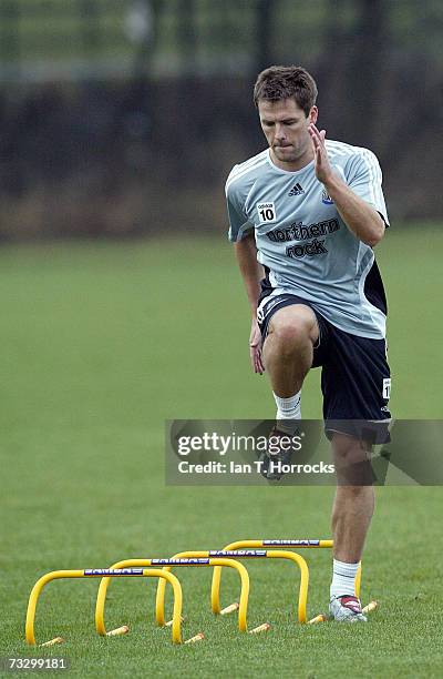 Michael Owen goes through his paces, training in his first Newcastle United running session on February 2007 in Newcastle-upon-Tyne, England. Owen...