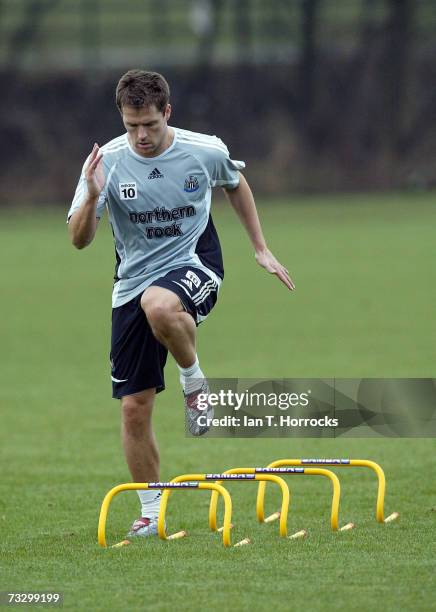 Michael Owen goes through his paces, training in his first Newcastle United running session on February 2007 in Newcastle-upon-Tyne, England. Owen...