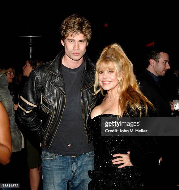 Shel Raste 38 Shel Rasten Stock Photos, High-Res Pictures, and Images - Getty Images