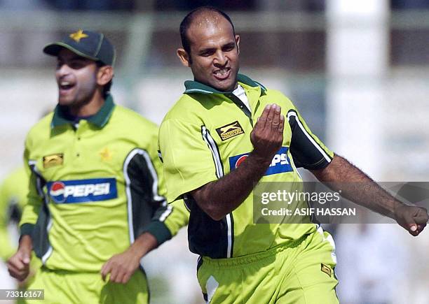 Si Rashed Hasan Rana 235 Hassan Rana Stock Photos, High-Res Pictures, and Images - Getty Images