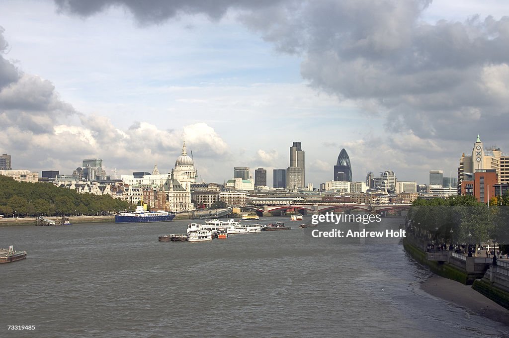 England, London, Waterloo Bridge, River Thames and city skyline