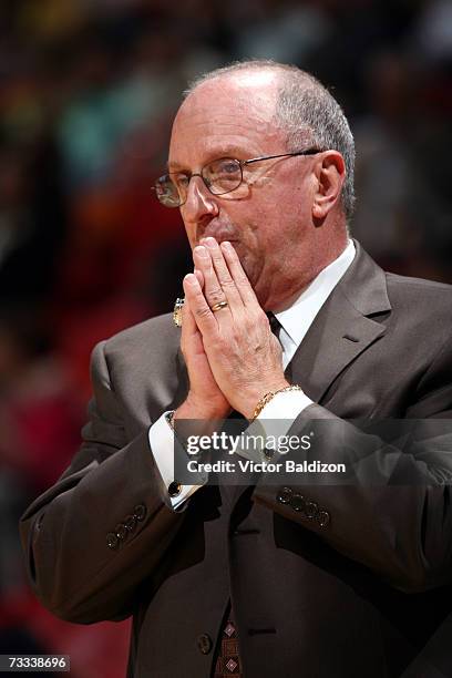 151 Coach Ron Rothstein Photos & High Res Pictures Getty Images