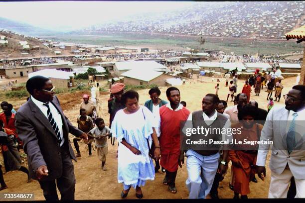 Rwandan Prime Minister Agathe Uwilingiyimana visits Nyacyonga refugee camp.